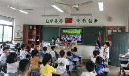 巢湖一中网课兄妹吃瓜,揭秘网课背后的温馨瞬间