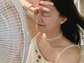 纹身网红吃瓜图片女生,女生表情引热议